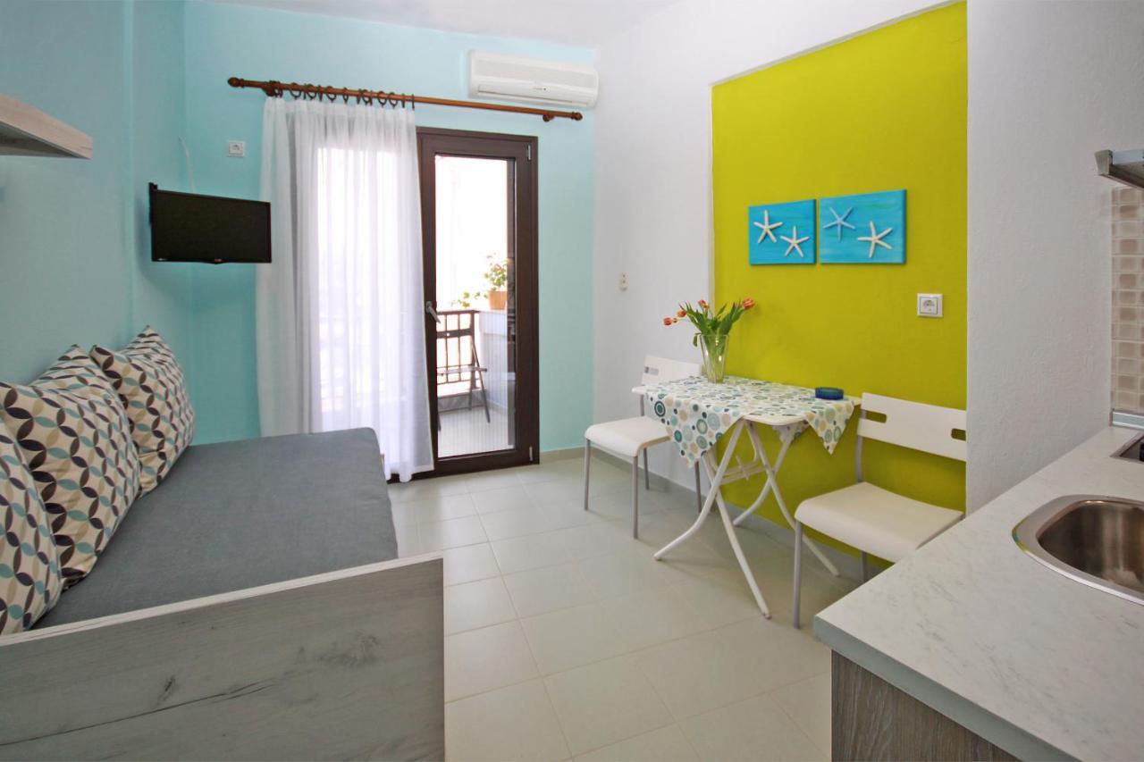 Acrothea Apartments Ormos Panagias Esterno foto